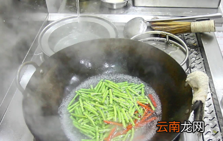 豆角炒肉怎么炒好吃，豆角炒肉片怎么炒嫩又好吃