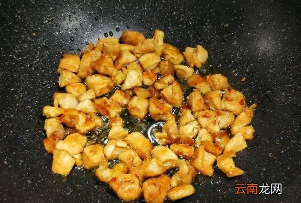 鸡肉怎么炒嫩，炒鸡肉怎么炒好吃又嫩