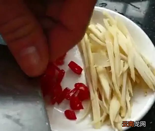 菜干怎么炒好吃，菜干炒肉怎么做好吃又简单